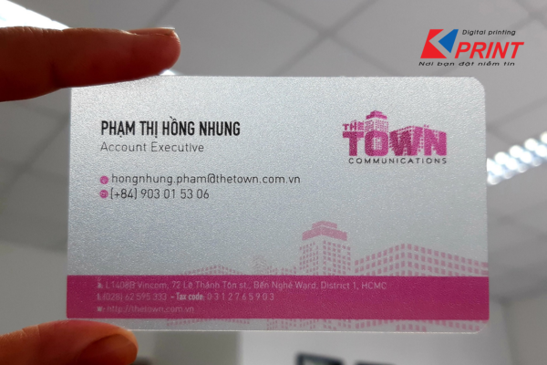 in card visit bằng nhựa